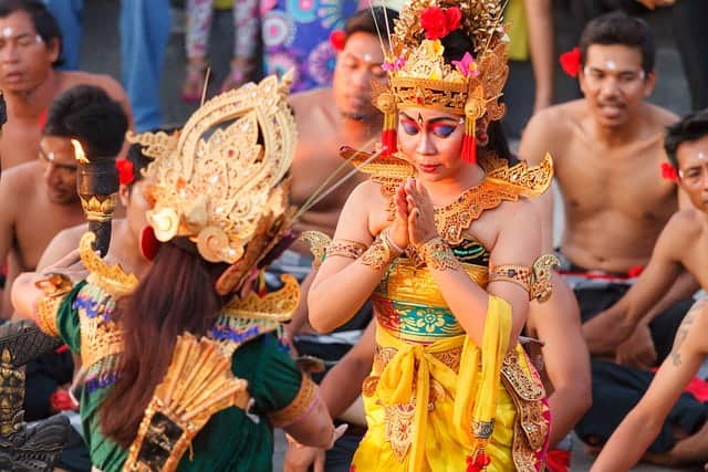 bali uluwatu dance performance tradition, indonesia