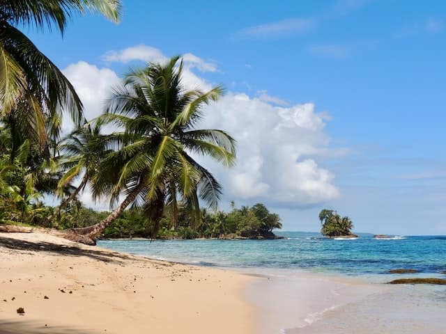 Best places in Panama: Beach in Bocas del Toro Panamá